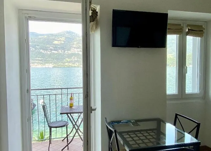 Nest On The Bed & Breakfast